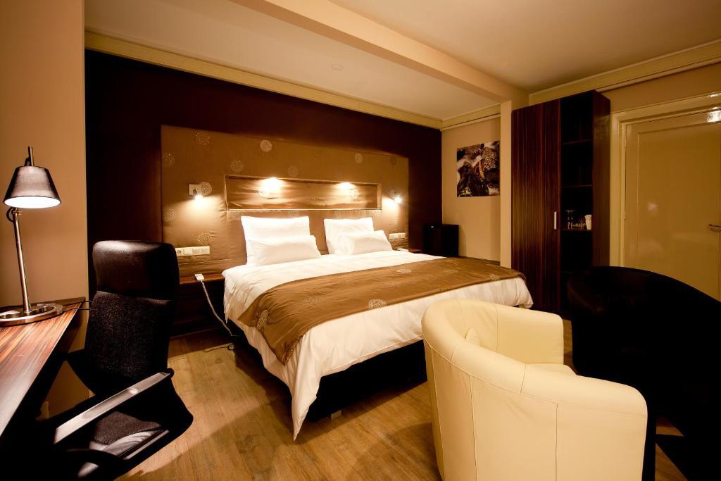 Raadhuis Dinther Suites Heeswijk-Dinther Rum bild